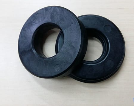 Поршень гидрозажима каретки